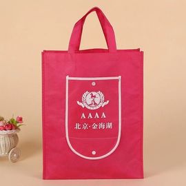 China Los bolsos de compras reutilizables rojos claros que doblan en ellos mismos modificaron el logotipo para requisitos particulares proveedor